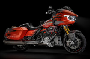 CVO Road Glide RR: চার চাকার চেয়েও শক্তিশালী বাইক! দাম শুনলে চমকে যাবেন