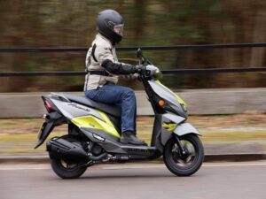 গরমে দুরন্ত অফার দিচ্ছে Suzuki, এই বাইক স্কুটার পাবেন কম দামে