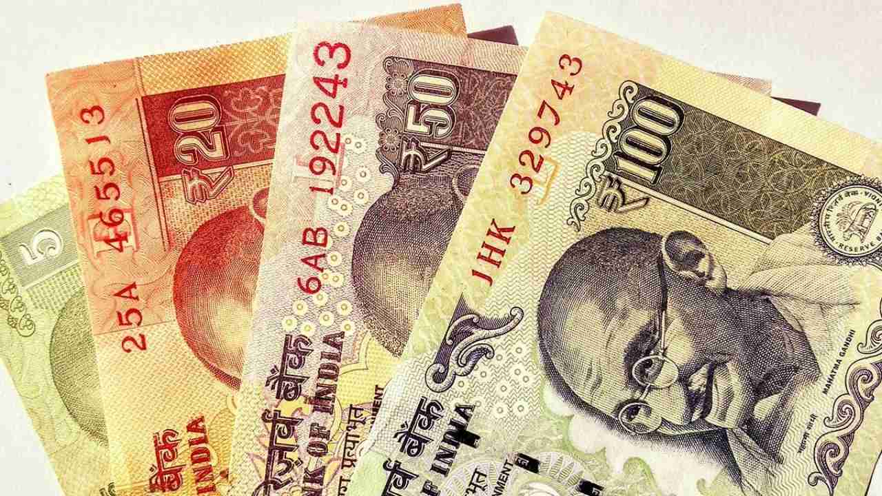 Torn Notes Exchanging