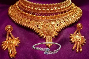 Gold Price 24 Carat Today: আকাশ ছুঁল সোনা-রুপোর দাম, বিয়ের মরসুমে বিরাট ধাক্কা