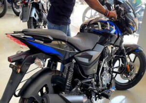 শোরুমে এসে গেল নতুন Bajaj Pulsar!