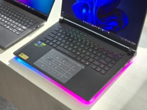 Asus ROG Strix Scar 2025