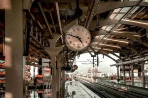 Indian Railways: এই নকশা বানিয়ে দিলেই ৫ লক্ষ টাকা পুরস্কার দেবে রেল, দারুণ সুযোগ পড়ুয়াদের জন্য