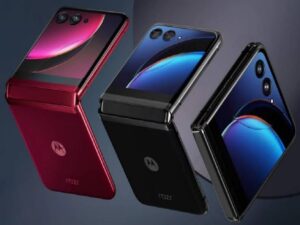 ৩১,০০০ টাকা ছাড়ের সঙ্গে কিনতে পারবেন Motorola ফোল্ডেবল স্মার্টফোন
